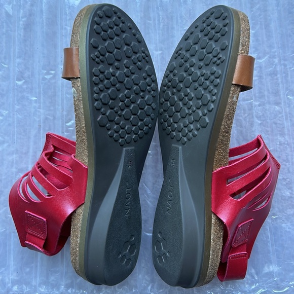 Naot all leather sandals in red and tan. Adjustable back straps & comfortable - Picture 3 of 6
